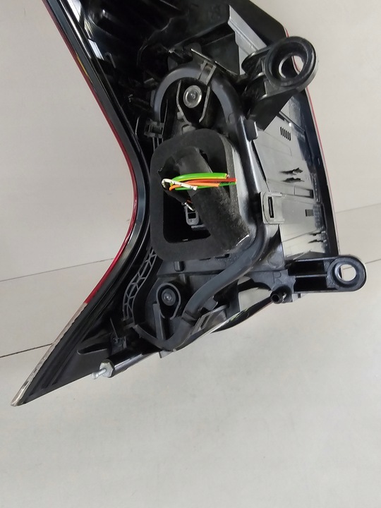 фото №8, Лампа правые зад задняя правая peugeot 3008 i 1 рестайлинг 9805510480