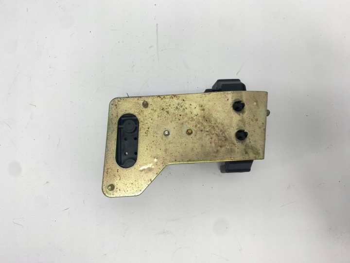 фото №6, Корпус коробка запобіжника mercedes w126 c126 r107 r115 w123 1235400450
