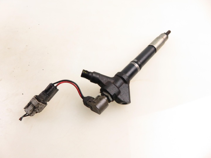 фото №8, Инжектор toyota avensis t25 2.2 d-4d 2367026011