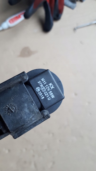 фото №5, A4 b8 s4 a5 штекер лампочка halegenu h11