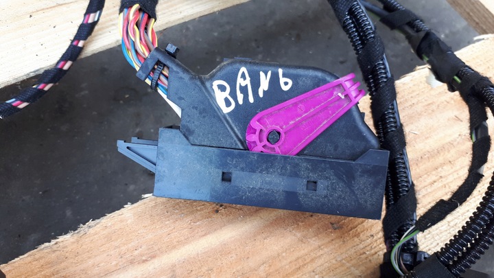 фото №8, S4 b8 рестайлинг штекер усилителя bang a4 b8 s5