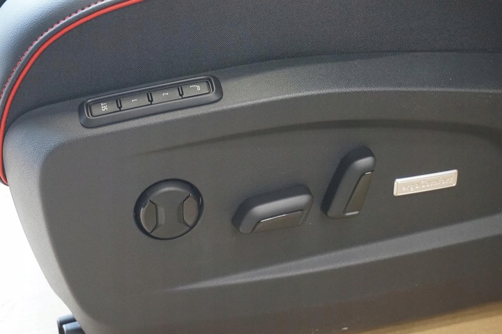 фото №13, Сидіння диван ii iii ряд 7 осіб vw id buzz id.buzz gtx