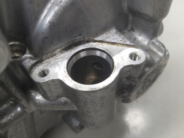 фото №10, Корпус розподільний вал насоса вакуум пального a6 golf v 2.0 tfsi bwa bgb 06f103530f