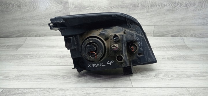 фото №7, Nissan x-trail t30 01-07 фара ліва перед європа - пошкоджений кріплення