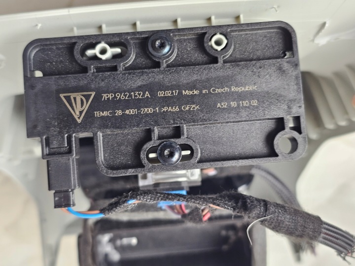фото №10, Решётка воздуховод заборщик туннеля зад usb port защита porsche macan 95b864378d