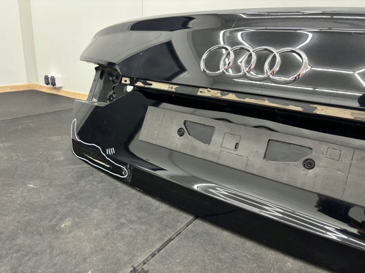 фото №13, Audi a6 c8 sedan кришка багажника зад задня