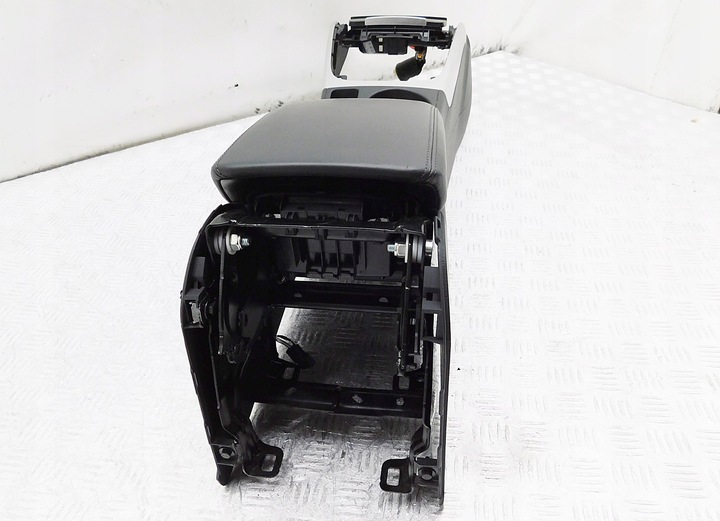 фото №8, Подлокотник туннель средний - audi a4 s4 b8 рестайлинг a5 8t eu