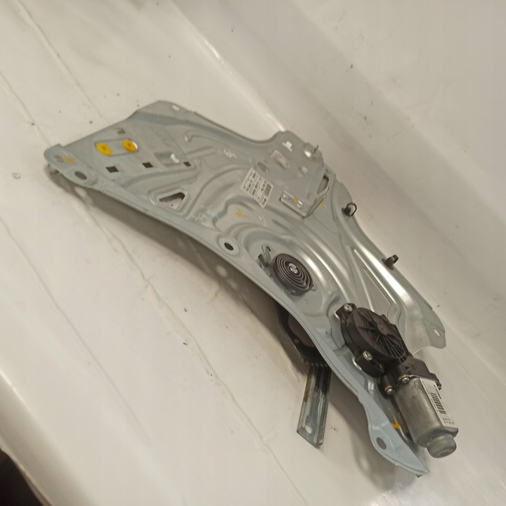 фото №9, Hyundai ix35 підйомник скло праві перед 4 pin eu 81320-2y000