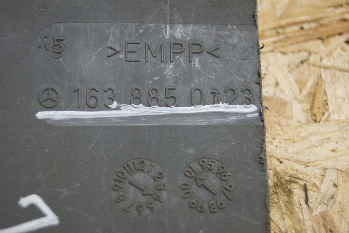 фото №10, Заглушка бампера зад mercedes ml w163 1638850123