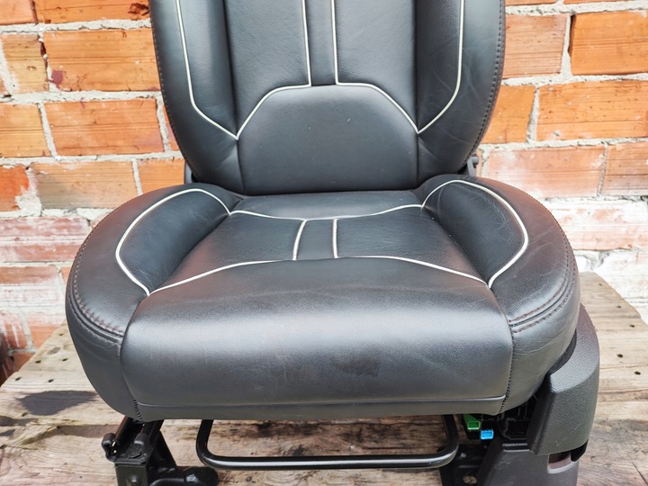 фото №6, Ford kuga mk1 рестайлінг сидіння лівий водія з підігрівом шкіра individual титан