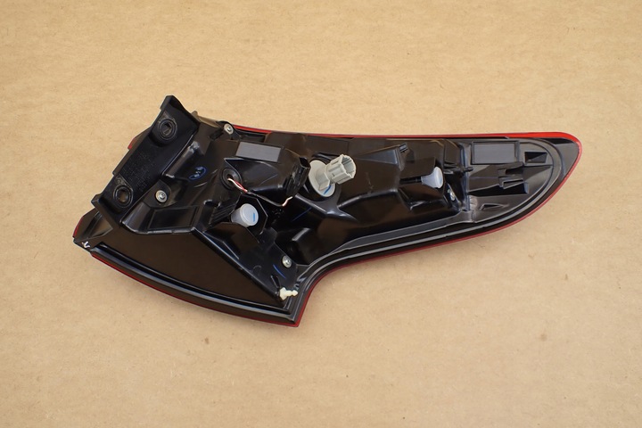 фото №9, Nissan qashqai ii рестайлинг 17- лампа левый зад левая задняя led koito 220-19009