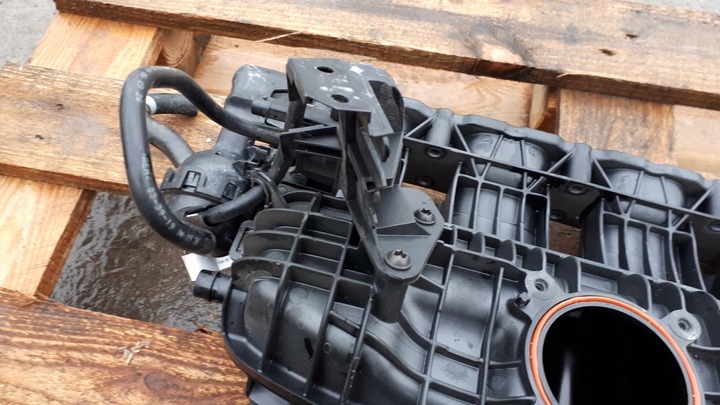 фото №13, A4 b9 рестайлинг коллектор всасывающий 2.0 tfsi 06l133201dm a5