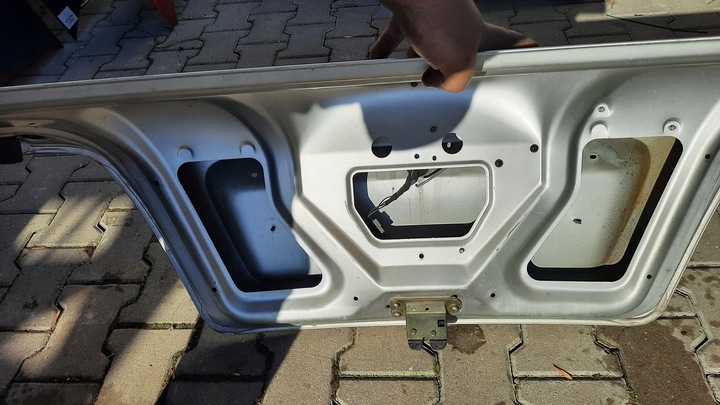 фото №8, Задня кришка volvo s40 00-04r sedan