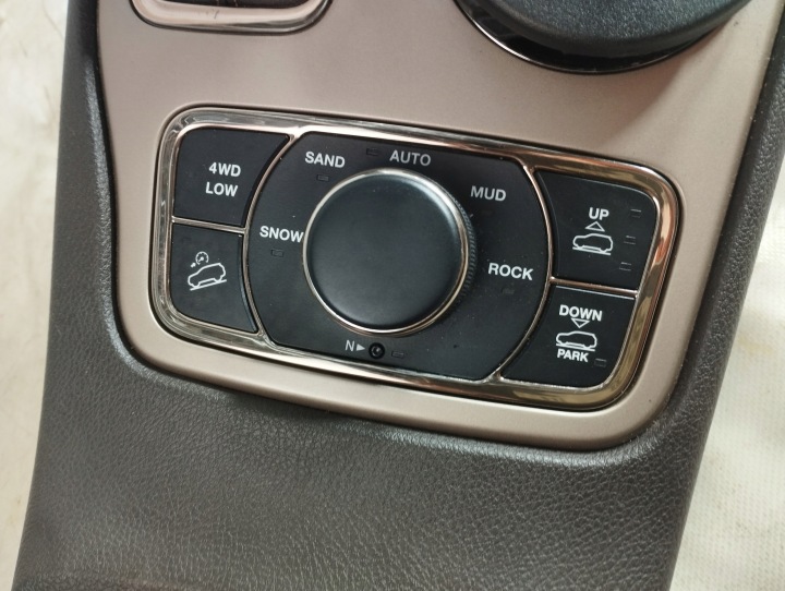 фото №6, Jeep grand cherokee 15 - ручник  изменения коробка передач