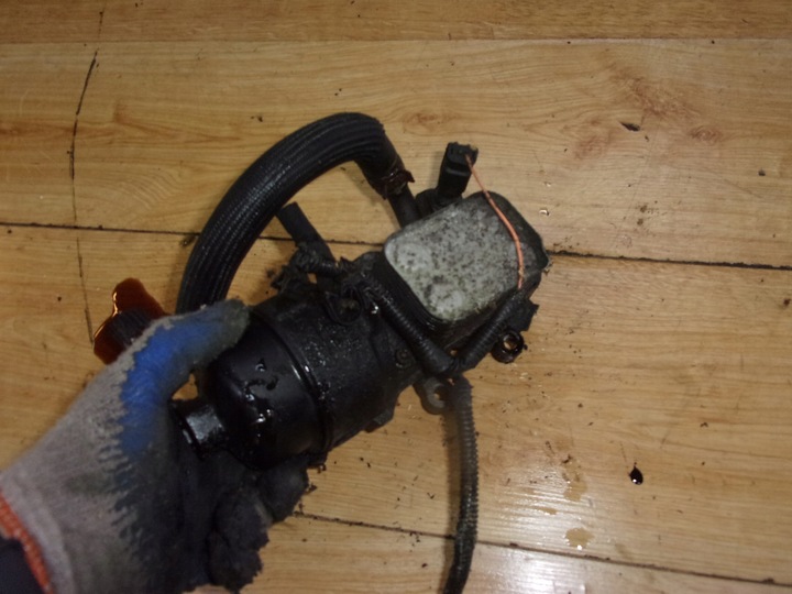 фото №1, Citroen c5 iii x7 основание фильтра масла радиаторов 2.0 hdi