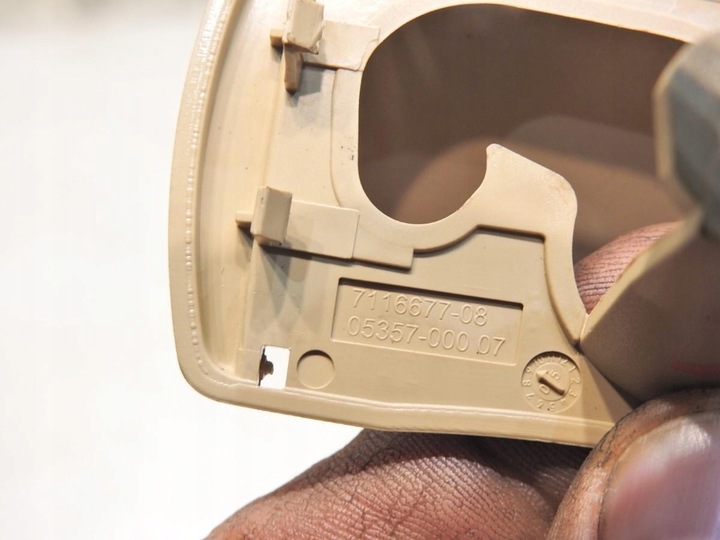 фото №8, Зажим крепление сетки багажника bmw e61 7116677