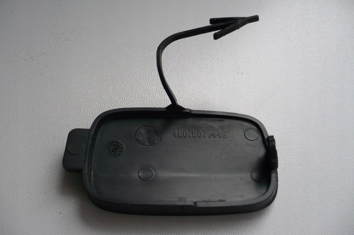 фото №5, Audi q7 заглушка фаркоп бампер зад 05- левая