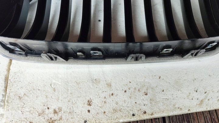 фото №6, Решітка радіатора права бампера bmw серії 5 f10 7412324