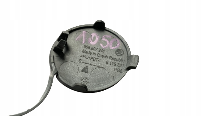 фото №3, Skoda kamiq заглушка бампера фаркоп перед