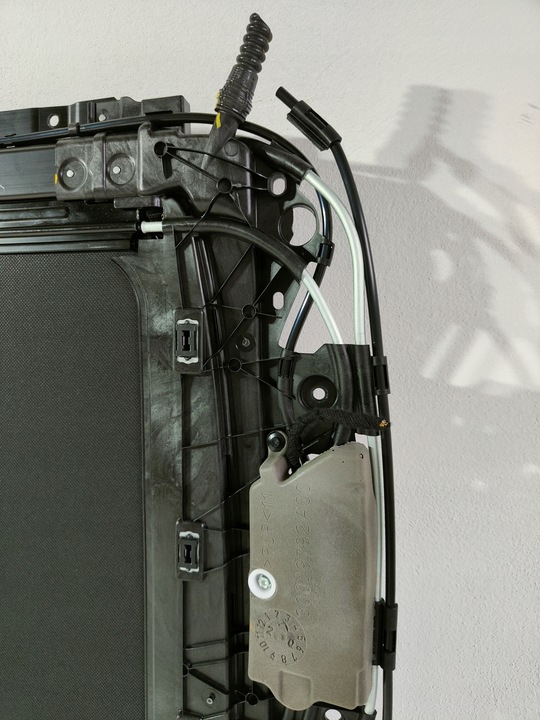 фото №12, Люк стеклянный панорама sky lounge bmw g06 f96