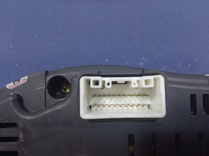 фото №8, Toyota avensis ii t25 2.0 vvti панель приборов eu 83800-05570