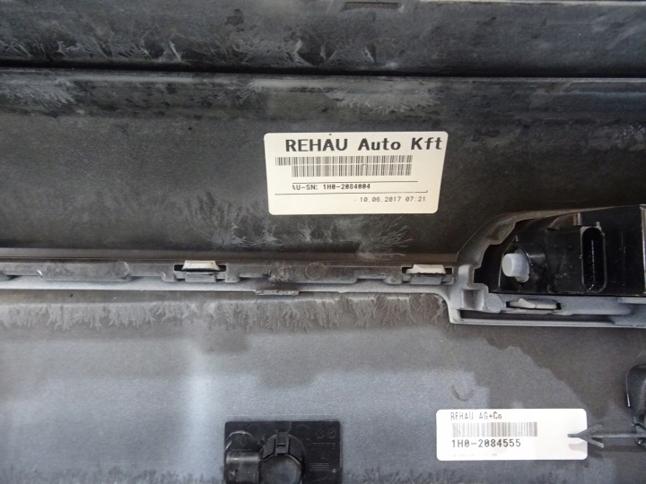фото №11, Audi q7 4m задний бампер pdc код краски ls9r