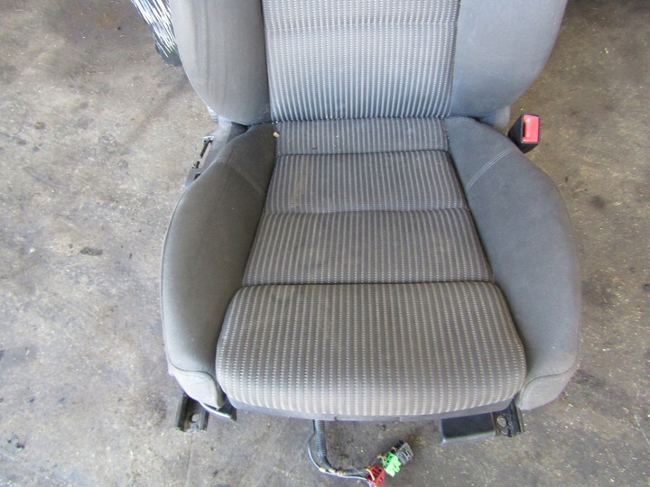 фото №9, Audi a4 b7 сиденье сиденье перед правые пассажира 04-08 универсал avant