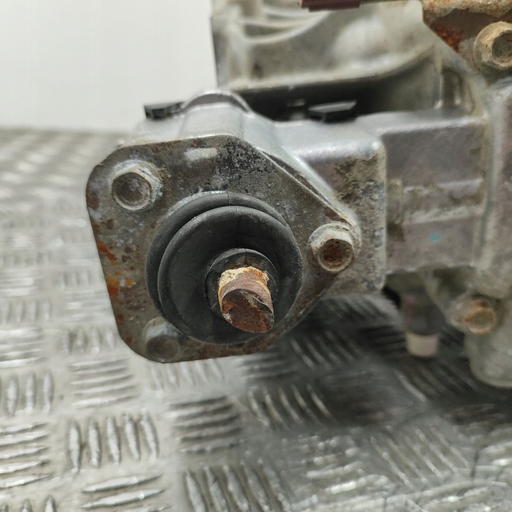 фото №8, Isuzu d-max 2018 механічна 6-ступенева коробка передач коробки передач