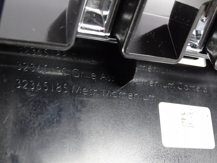 фото №8, Решітка радіатора решітка радіатор volvo xc90 ii 2 рестайлінг momentum написи