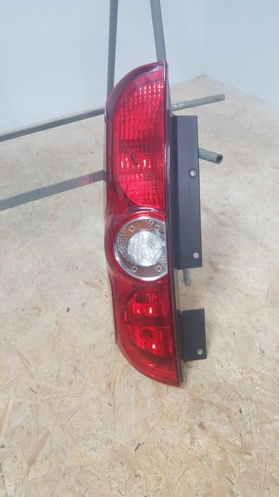 фото №1, Fiat doblo ii 2 combo c лампа задняя зад левая