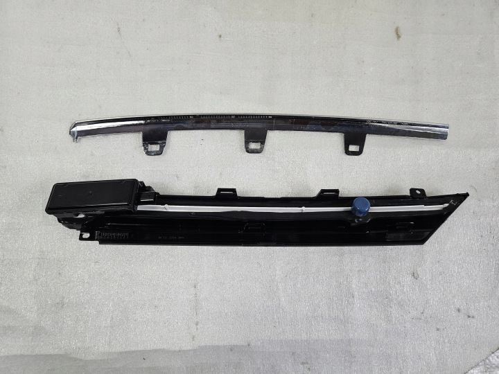 фото №11, Права молдинг хром led решітка решітка vw golf viii 8 5h0 5h0941654f