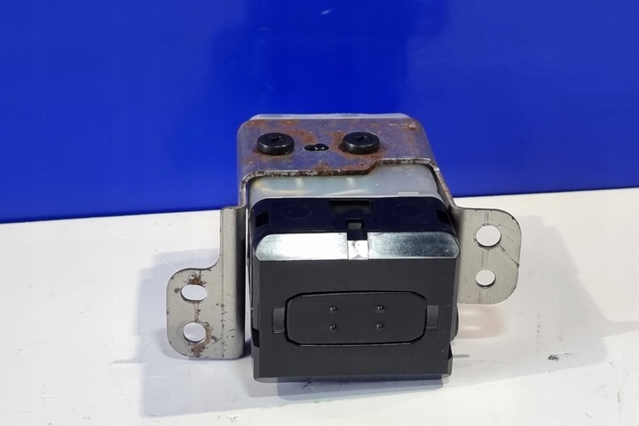 фото №1, Przyciks старт/стоп toyota prius хэтчбек _w2_ 626399000 2007