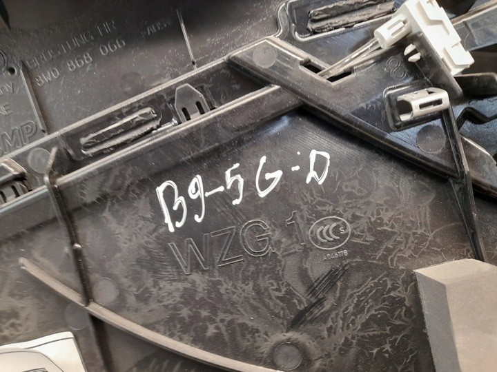 фото №5, Audi a4 s4 b9 8w0868066 зад правая обшивки дверь