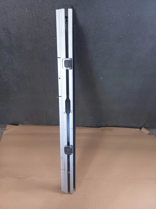 фото №1, Шина направляюча багажника peugeot 308 t9 універсал 98057261vv