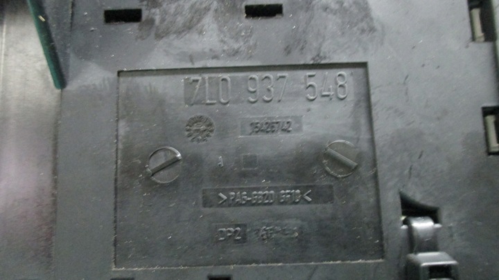 фото №6, Vw touareg i 2.5 tdi 05r коробка запобіжників 7l0937555a 7l0937548