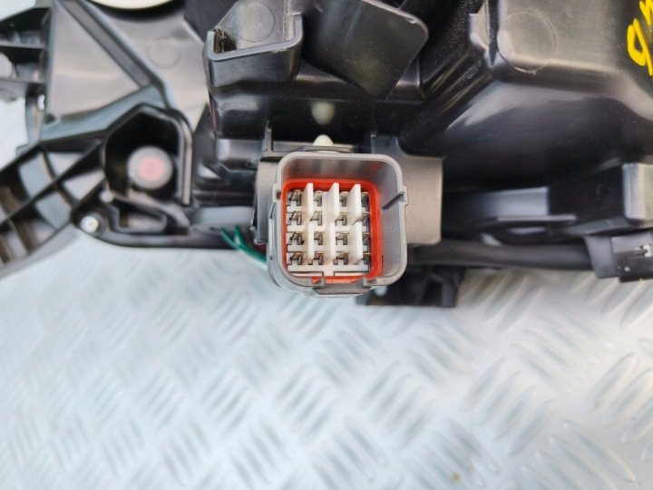фото №13, Subaru outback 2023 2024- фара передня перед повний led права usa