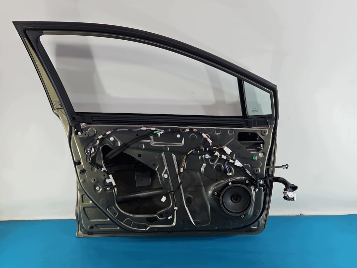 фото №10, Дверь перед левое водителя toyota corolla e21 19- sedan 6x1