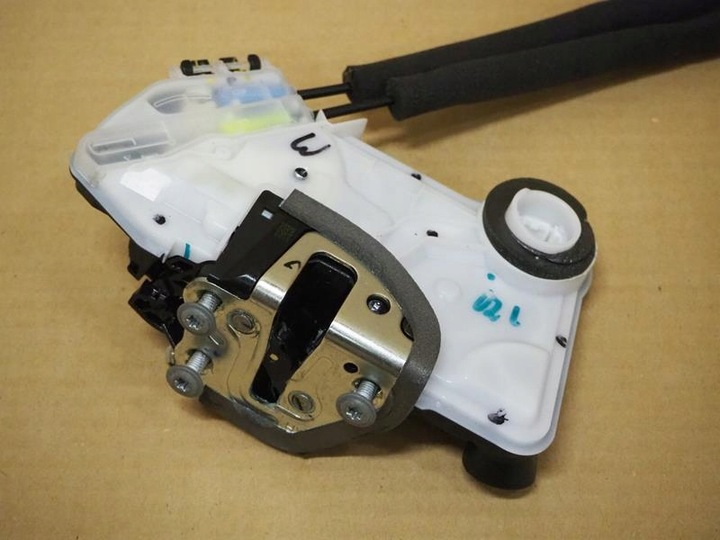 фото №3, Замок дверь правых передних toyota c-hr