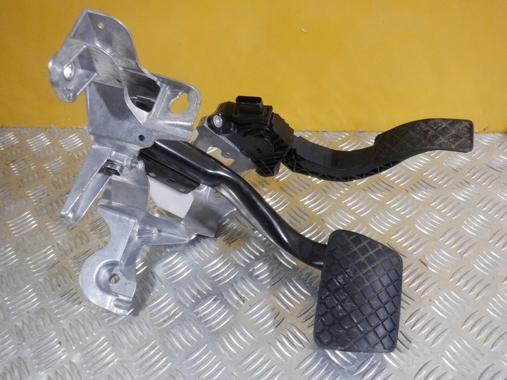 фото №1, Каркас педалей тормоза audi q7 4m 4m1723117b