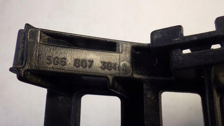 фото №8, Ковзун бампера праві зад vw golf vii 5g6807394a