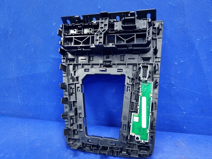 фото №7, Skoda octavia iii dekor рамка панель коробки изменения коробки передач оригинальный номер 5e1713203m