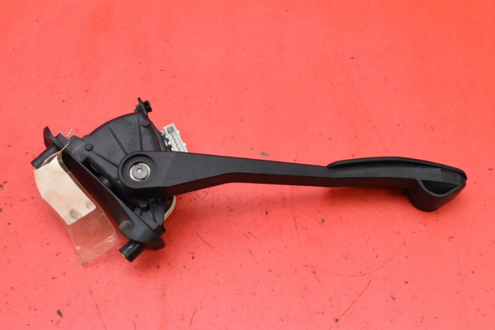 фото №6, Потенциометр педаль газа 30683516 volvo s60 1 i 2.4 20v 170 km рестайлинг 04-09