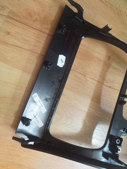 фото №5, Bmw 1 f40 m135i 19- планка dekor захист коробки передач консолі панелі тунелю 9206371