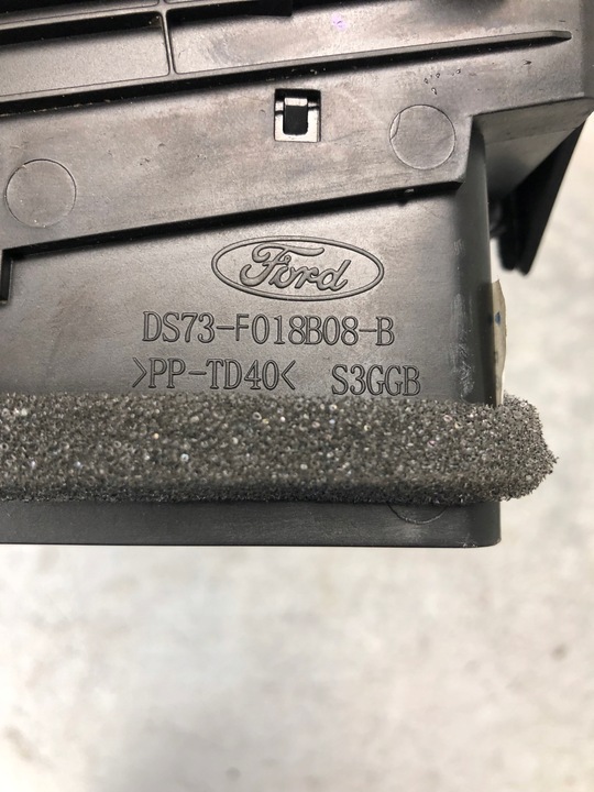 фото №6, Решітка повітропровід права mondeo mk5 ds73-f018b08-b