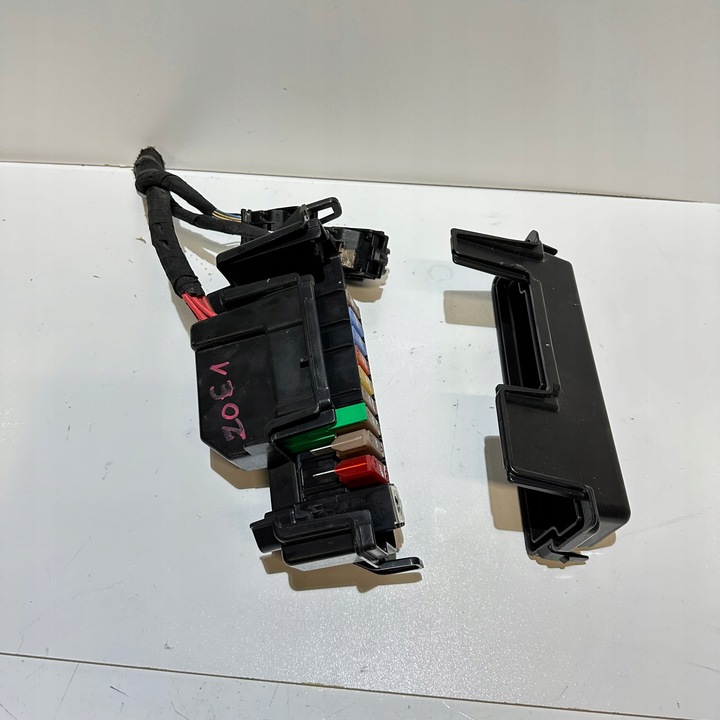 фото №1, Renault zoe корпус корпус предохранители коробка