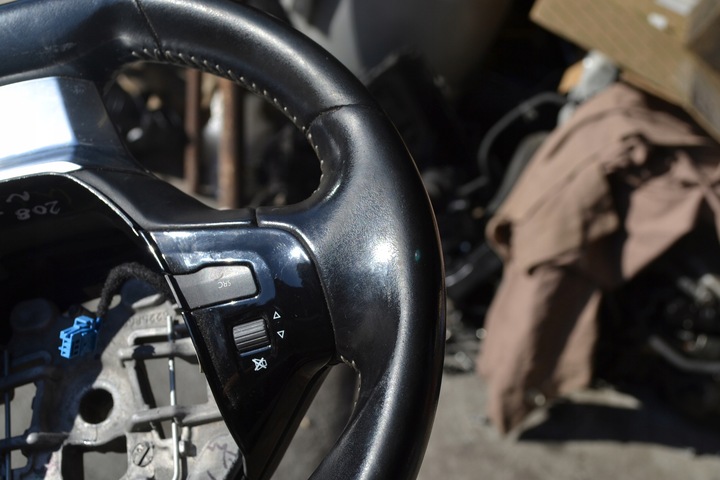 фото №10, Peugeot 308 t9 руль кожа 98084115xu