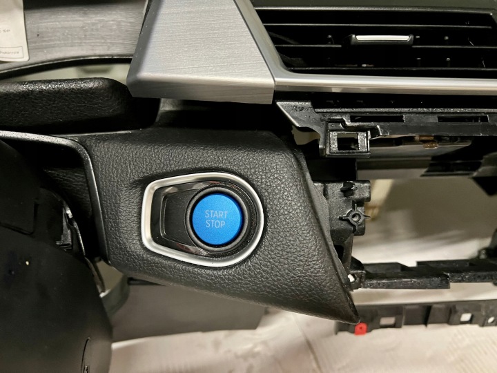 фото №5, Bmw f45 f46 торпедо консоль декоры start бардачок hud