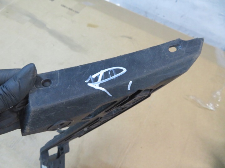 фото №11, Vw touran 1t кронштейн   бампера заднє праве 1t0807376c