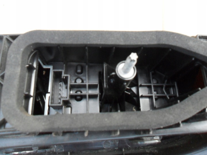 фото №14, Vw up fl лампа зад права 1s0945096j