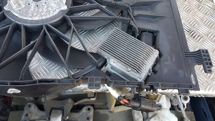 фото №14, Mercedes w203 2.2cdi вентилятор радіатор a2035000293 600w